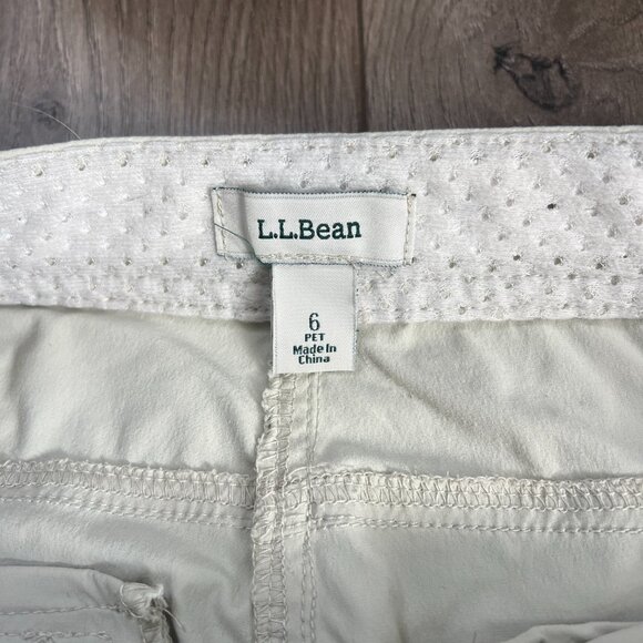 L.L. Bean Women's Water-Repellent Comfort Trail Pants Size 6 Petite - Picture 3 of 4